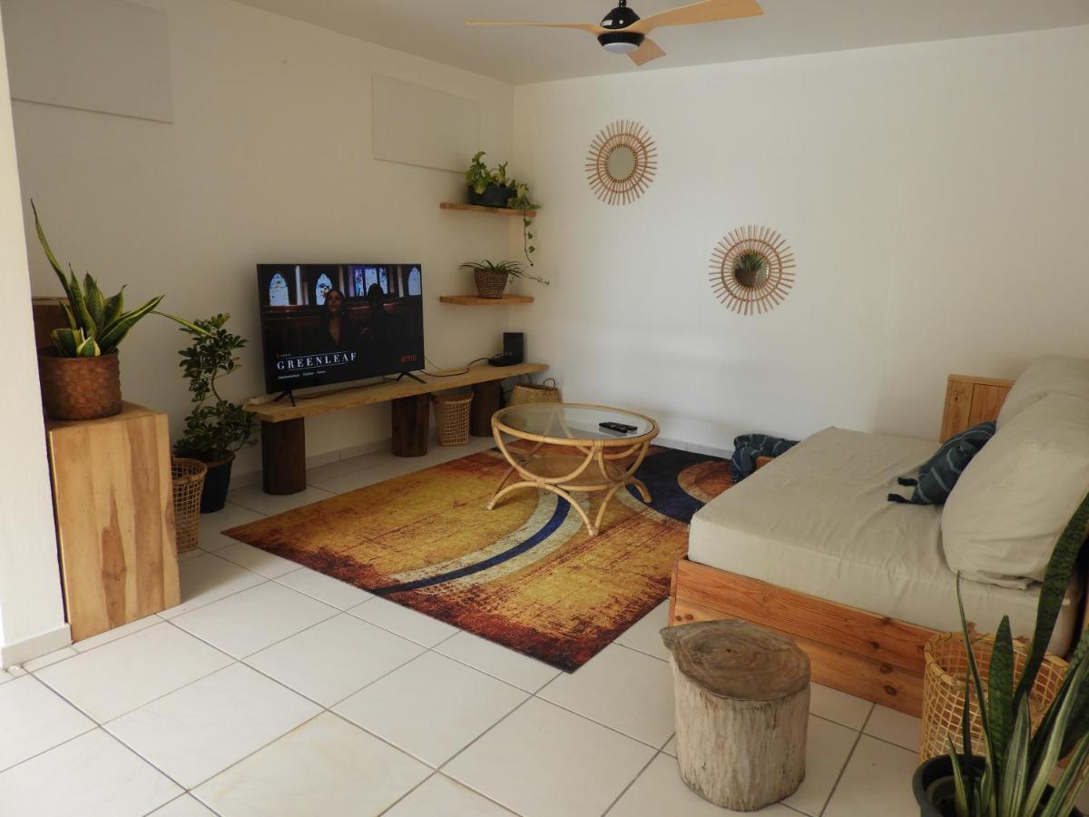 Ti Kaz À Patou, au coeur de l'île. Apartamento Baie-Mahault Exterior foto
